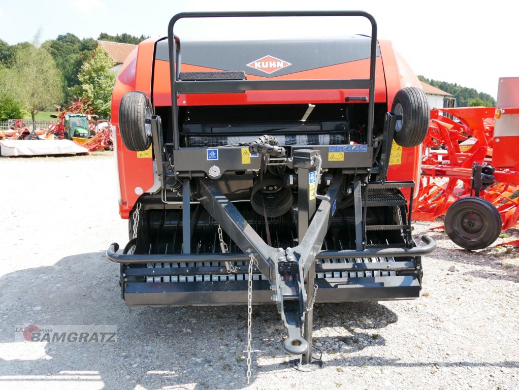 Rundballenpresse des Typs Kuhn FB 3130, Neumaschine in Eberfing (Bild 2)
