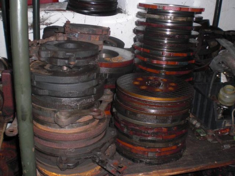 Sonstiges Traktorzubehör des Typs Fendt 610 S- 611- 612- 614- 615   Allrad in Teilen, Gebrauchtmaschine in Neureichenau (Bild 3)