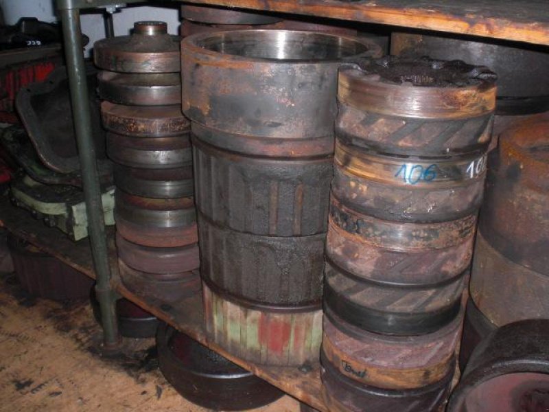 Sonstiges Traktorzubehör des Typs Fendt 610 S- 611- 612- 614- 615   Allrad in Teilen, Gebrauchtmaschine in Neureichenau (Bild 1)