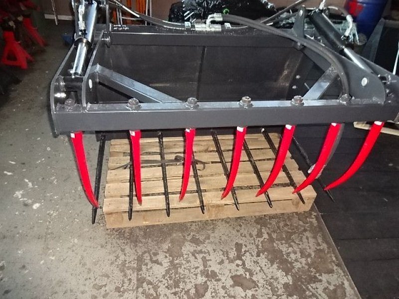 Frontladerzubehör des Typs M&H 1,2  Hydraulisch- Silogreifgabel-  Euro SW Anbau - in verschiedenen Breiten 1,2 M- 1,4 M - 1,5 M - 1,8 M - 2 M - 2,2 M - 2,4 Meter, Neumaschine in Neureichenau (Bild 17)