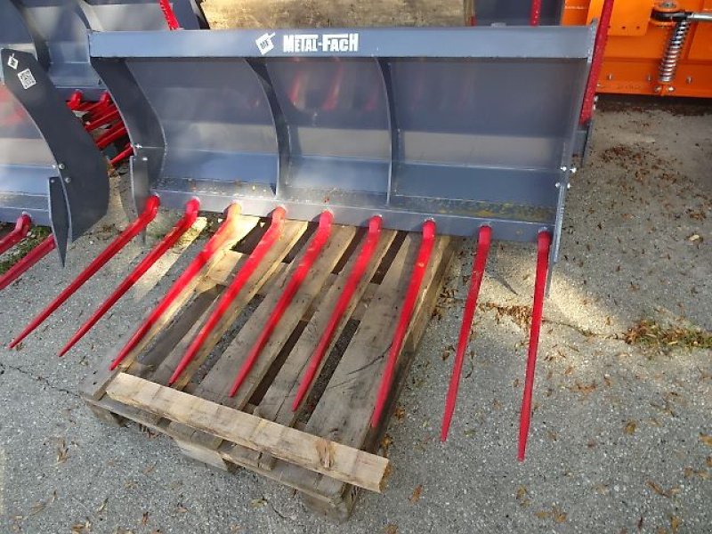 Frontladerzubehör des Typs M&H Dunggabeln 1,2 bis 2,4 Meter Euro Schnellwechselanbau, Neumaschine in Neureichenau (Bild 17)