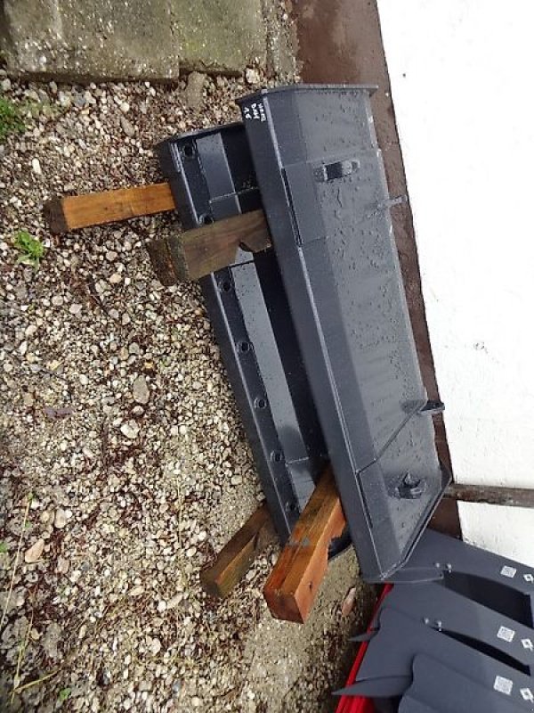 Frontladerzubehör des Typs M&H Dunggabeln 1,2 bis 2,4 Meter Euro Schnellwechselanbau, Neumaschine in Neureichenau (Bild 4)