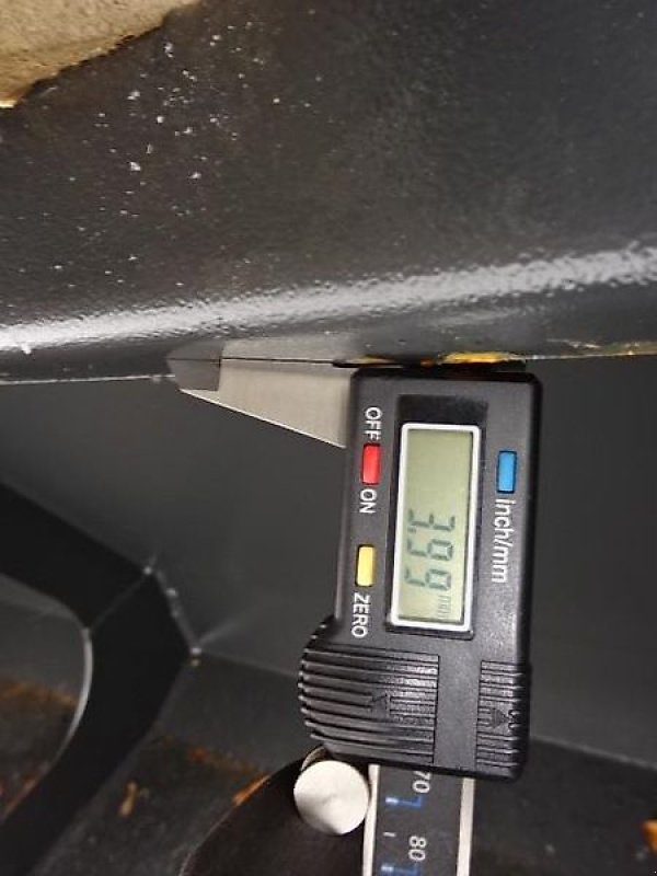 Ladeschaufel des Typs Euro Universalschaufel 1,2 Meter m Hardoxschürfleiste- Größe S, Neumaschine in Neureichenau (Bild 21)