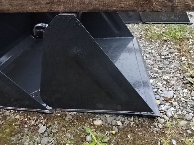 Ladeschaufel des Typs Euro Universalschaufel 1,2 Meter m Hardoxschürfleiste- Größe S, Neumaschine in Neureichenau (Bild 11)