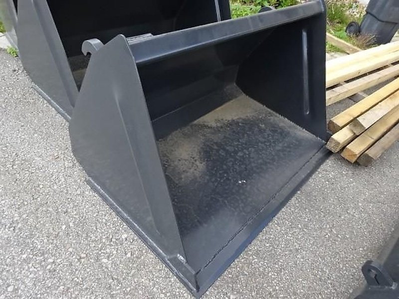 Ladeschaufel des Typs Euro Universalschaufel 1,2 Meter m Hardoxschürfleiste- Größe S, Neumaschine in Neureichenau (Bild 3)