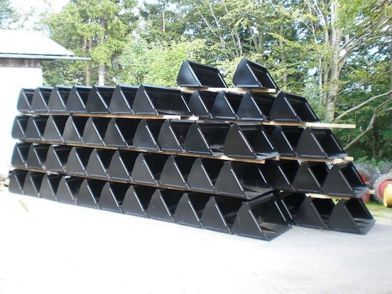 Ladeschaufel des Typs Euro Frontladerschaufel NEU 1,5 M-Universal-  Hardoxschürfleiste Größe S, Neumaschine in Neureichenau (Bild 3)