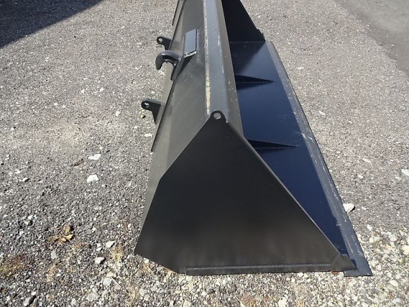 Ladeschaufel des Typs Euro H LM- 2,2 M- Neu- Universalschaufel m.  Hardoxschürfleiste Größe S, Neumaschine in Neureichenau (Bild 3)