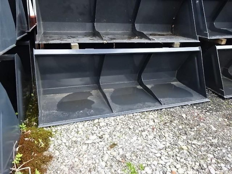 Ladeschaufel des Typs Euro H LM- 2,2 M- Neu- Universalschaufel m.  Hardoxschürfleiste Größe S, Neumaschine in Neureichenau (Bild 20)
