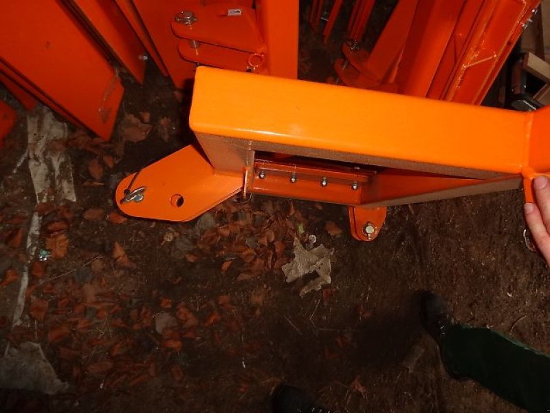 Schneepflug des Typs SaMASZ Teile von Samasz Schneepflügen - Verschiedenen Einzelteile auf Anfrage, Neumaschine in Neureichenau (Bild 2)