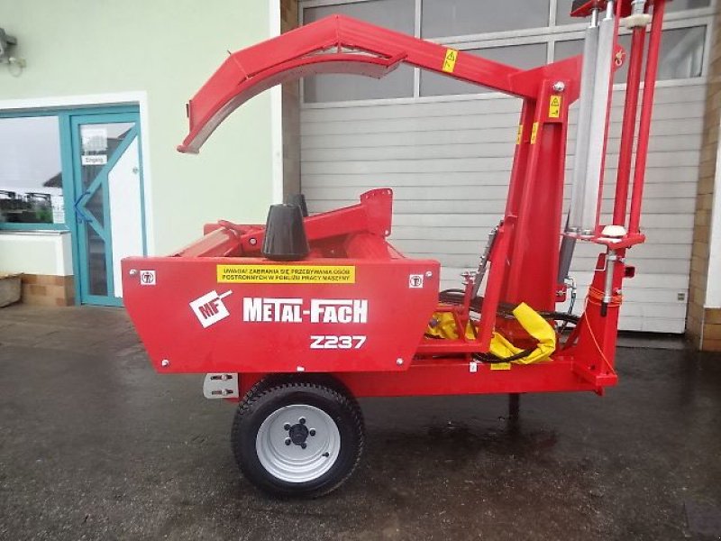 Ballenwickler des Typs Metal-Fach NEU - Z 237 -  -Ballenwickelgerät-  Selbstlader, Neumaschine in Neureichenau (Bild 19)