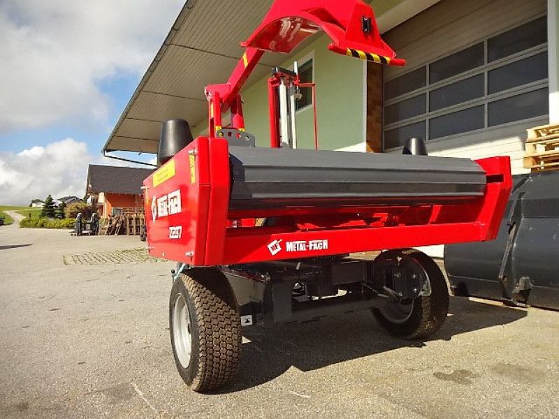 Ballenwickler des Typs Metal-Fach NEU - Z 237 -  -Ballenwickelgerät-  Selbstlader, Neumaschine in Neureichenau (Bild 24)