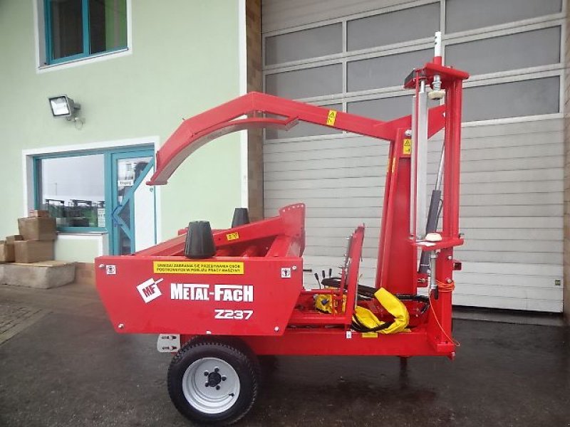 Ballenwickler des Typs Metal-Fach NEU - Z 237 -  -Ballenwickelgerät-  Selbstlader, Neumaschine in Neureichenau (Bild 21)