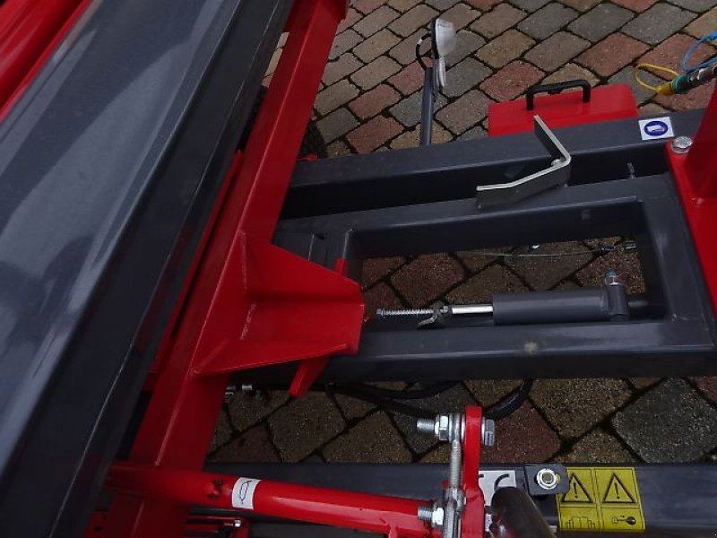 Ballenwickler des Typs Metal-Fach NEU - Z 237 -  -Ballenwickelgerät-  Selbstlader, Neumaschine in Neureichenau (Bild 16)