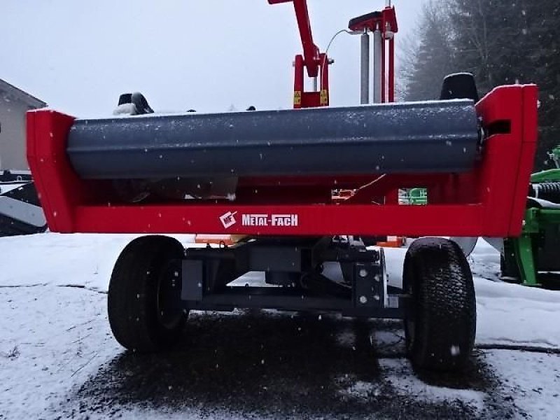 Ballenwickler des Typs Metal-Fach NEU - Z 237 -  -Ballenwickelgerät-  Selbstlader, Neumaschine in Neureichenau (Bild 5)