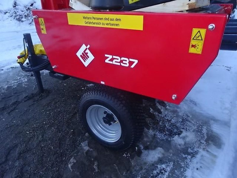 Ballenwickler des Typs Metal-Fach NEU - Z 237 -  -Ballenwickelgerät-  Selbstlader, Neumaschine in Neureichenau (Bild 30)