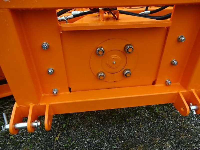 Schneepflug des Typs Escher Schneeschild Vario-M- 220- SP Schneepflug- Schneeschild - hydraulisch- schwere Ausführung, Neumaschine in Neureichenau (Bild 8)