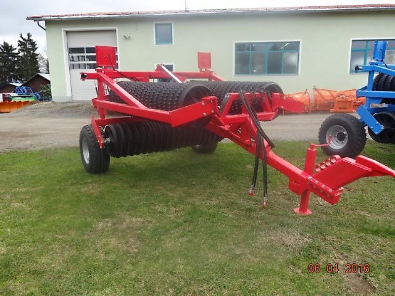 Packer & Walze des Typs M&H Cambrigewalze 6,2 Meter, Neumaschine in Neureichenau (Bild 29)
