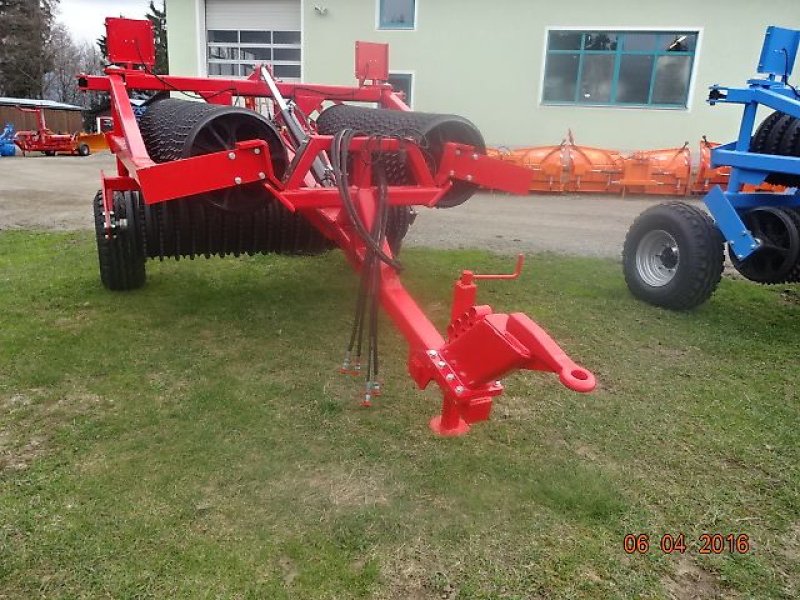 Packer & Walze des Typs M&H Cambrigewalze 6,2 Meter, Neumaschine in Neureichenau (Bild 17)