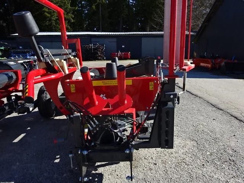 Ballenwickler des Typs Metal-Fach Z 577 Wickelgerät -Neue Version -  Sonderpreis -- mit Seitenlader- mit Ballenaufsteller, Neumaschine in Neureichenau (Bild 7)