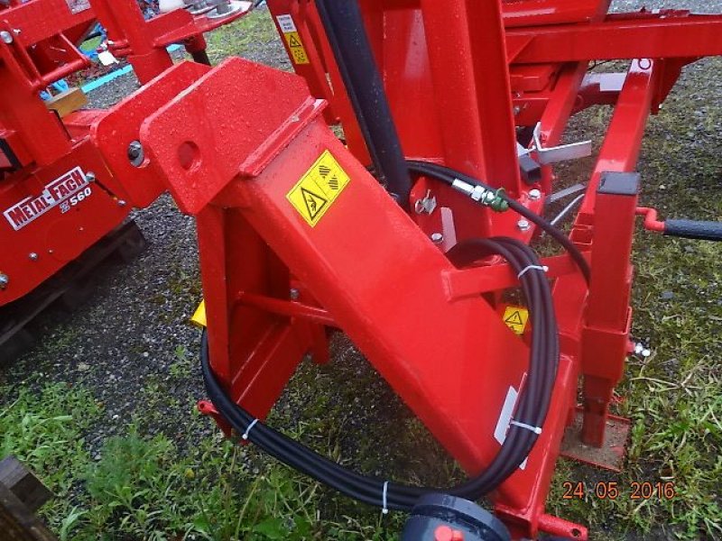 Ballenwickler des Typs Metal-Fach Z 237-10 - Sonderpreis - Wickelgerät - Dreipunktanbau- Hecklader, Neumaschine in Neureichenau (Bild 4)