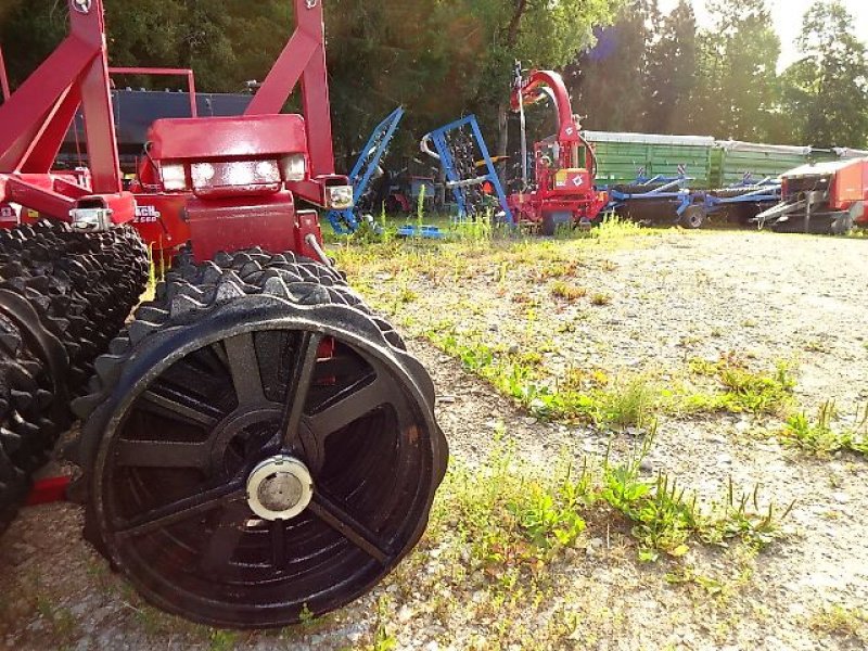 Packer & Walze des Typs H & B HL M 3 Meter Cambrigewalze- Sonderpreis, Neumaschine in Neureichenau (Bild 23)