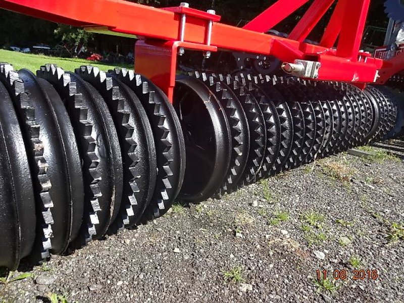 Packer & Walze des Typs M&H HL M 3 Meter Cambrigewalze- Sonderpreis, Neumaschine in Neureichenau (Bild 19)