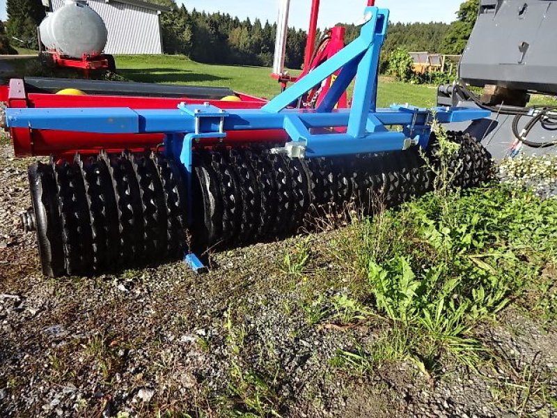 Packer & Walze des Typs M&H HL M 3 Meter Cambrigewalze- Sonderpreis, Neumaschine in Neureichenau (Bild 3)