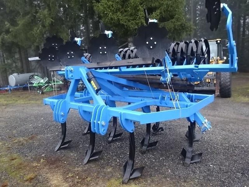 Grubber des Typs Bellon Mit Mix 3- mit Dachringwalze-3 Meter -3 Reihig -  11 Zinken- mit Hohlscheiben -, Neumaschine in Neureichenau (Bild 28)