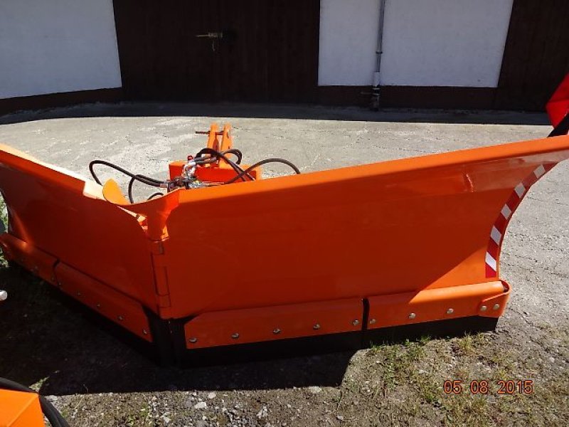Schneepflug des Typs New Agro Vario M - 330 - Varioschneepflug, Neumaschine in Neureichenau (Bild 20)