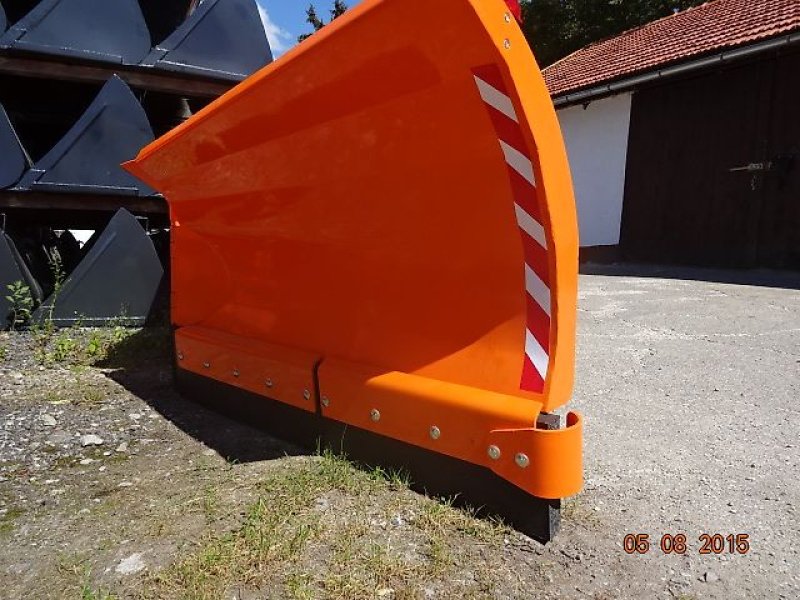 Schneepflug des Typs New Agro Vario M - 330 - Varioschneepflug, Neumaschine in Neureichenau (Bild 16)