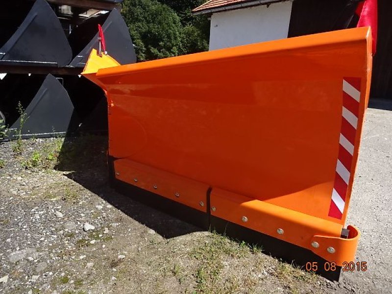 Schneepflug des Typs New Agro Vario M - 330 - Varioschneepflug, Neumaschine in Neureichenau (Bild 14)