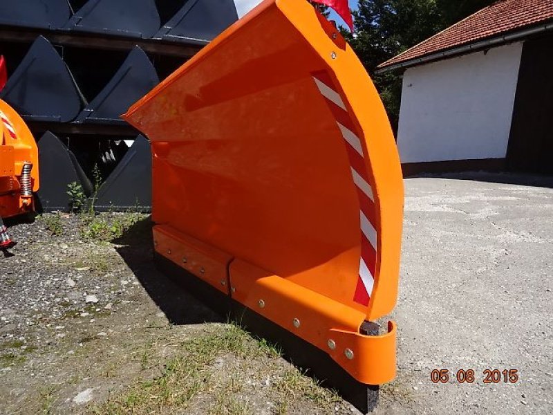 Schneepflug des Typs New Agro Vario M - 330 - Varioschneepflug, Neumaschine in Neureichenau (Bild 13)