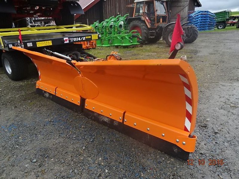 Schneepflug des Typs New Agro Vario M - 330 - Varioschneepflug, Neumaschine in Neureichenau (Bild 22)