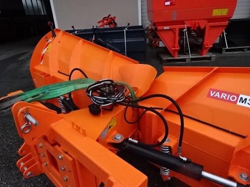 Schneepflug des Typs New Agro Vario M - 330 - Varioschneepflug, Neumaschine in Neureichenau (Bild 12)