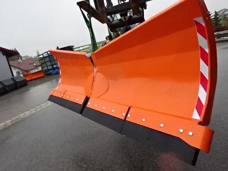Schneepflug des Typs SVD Vario M 300- Varioschneepflug- Stabile Ausführung, Neumaschine in Neureichenau (Bild 2)