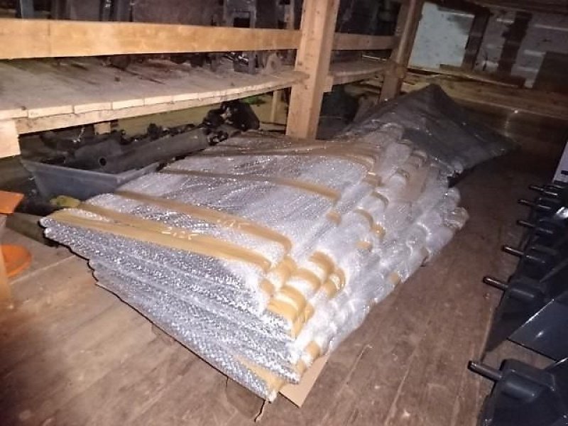 Schwader des Typs Talex Bocian 225- Schwader- Wender 225-  Sonderpreis - Strohwender -Neue Version -   Schwadwender- NEU, Neumaschine in Neureichenau (Bild 21)