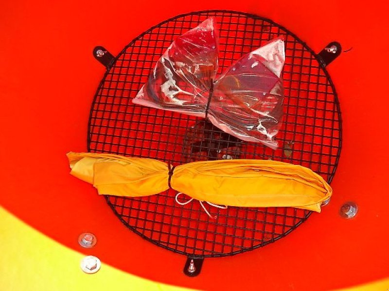 Schneepflug des Typs Bellon Mit 056-1 / 056 2- Salzstreuer m . hydrl. Schieber- Neu - mit Abdeckplane- Trichterstreuer - mit 200 Liter - 300 Liter - 400 Liter oder 600 Liter Inhalt, Neumaschine in Neureichenau (Bild 7)