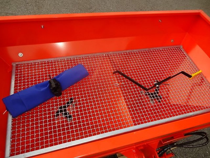 Schneepflug des Typs Rol-Ex NEUE- N0 56/  3- Salzstreuer -  600 und  Liter  1000 möglich, Neumaschine in Neureichenau (Bild 16)