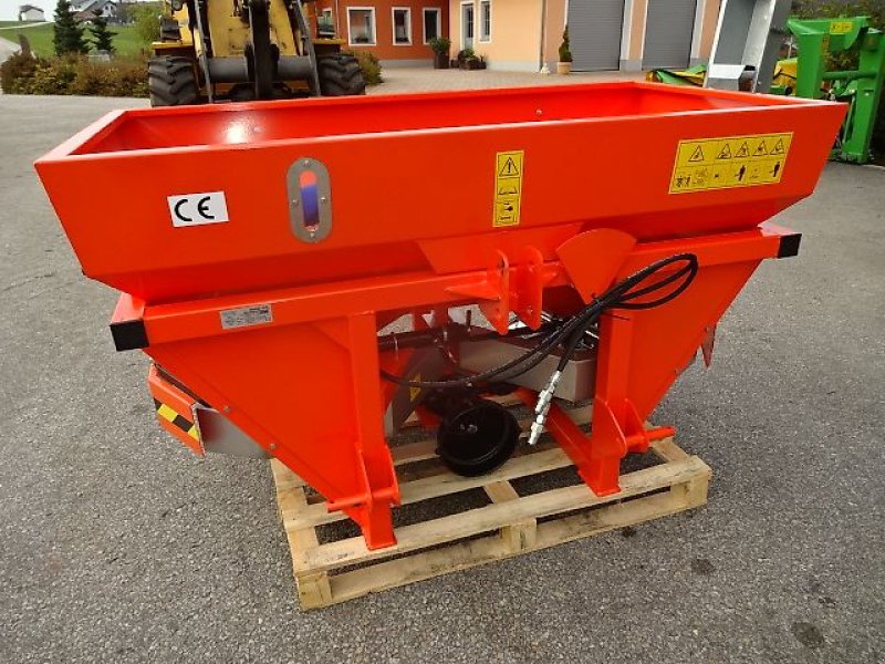 Schneepflug des Typs Rol-Ex NEUE- N0 56/  3- Salzstreuer -  600 und  Liter  1000 möglich, Neumaschine in Neureichenau (Bild 8)