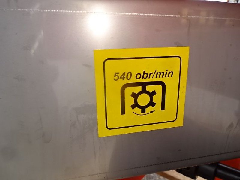 Schneepflug des Typs Rol-Ex NEUE- N0 56/  3- Salzstreuer -  600 und  Liter  1000 möglich, Neumaschine in Neureichenau (Bild 10)