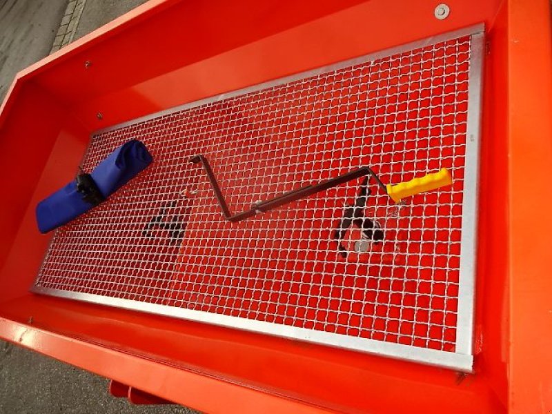 Schneepflug des Typs Rol-Ex NEUE- N0 56/  3- Salzstreuer -  600 und  Liter  1000 möglich, Neumaschine in Neureichenau (Bild 13)