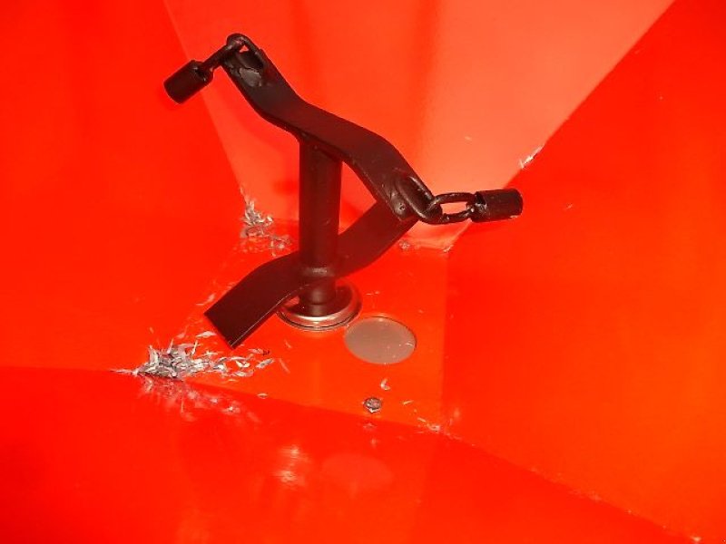 Schneepflug des Typs Rol-Ex NEUE- N0 56/  3- Salzstreuer -  600 und  Liter  1000 möglich, Neumaschine in Neureichenau (Bild 18)