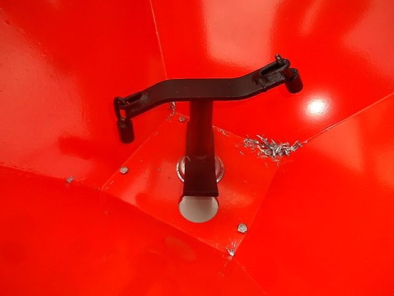 Schneepflug des Typs Rol-Ex NEUE- N0 56/  3- Salzstreuer -  600 und  Liter  1000 möglich, Neumaschine in Neureichenau (Bild 17)