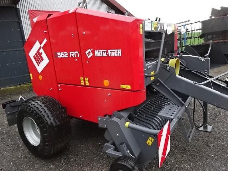 Rundballenpresse des Typs Metal-Fach Z 562 RN - Presse m Rotor- Messer- Zentralschmierung. mit Bremse- Top Preis, Neumaschine in Neureichenau (Bild 16)