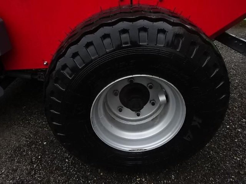 Rundballenpresse des Typs Metal-Fach Z 562 RN - Presse m Rotor- Messer- Zentralschmierung. mit Bremse- Top Preis, Neumaschine in Neureichenau (Bild 10)