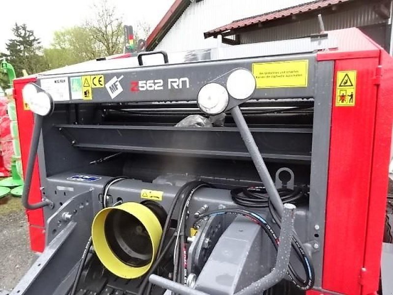 Rundballenpresse des Typs Metal-Fach Z 562 RN - Presse m Rotor- Messer- Zentralschmierung. mit Bremse- Top Preis, Neumaschine in Neureichenau (Bild 7)