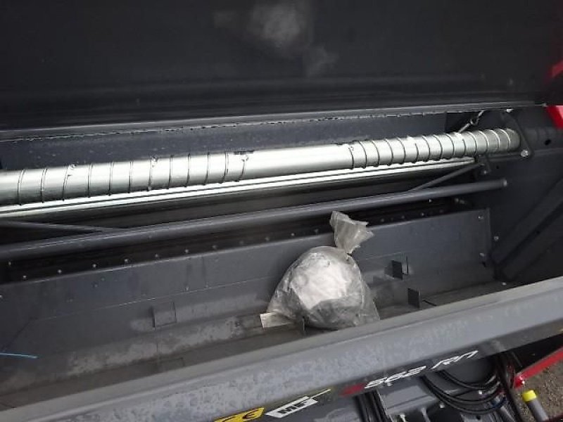 Rundballenpresse des Typs Metal-Fach Z 562 RN - Presse m Rotor- Messer- Zentralschmierung. mit Bremse- Top Preis, Neumaschine in Neureichenau (Bild 18)