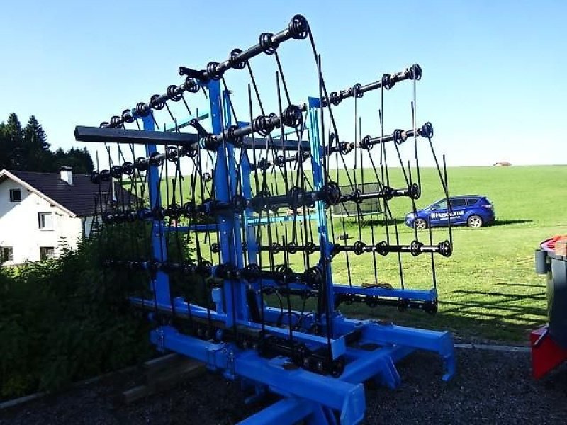 Striegel des Typs S&F 7 Meter- H- Striegelegge- Strohstriegel- NEU, Neumaschine in Neureichenau (Bild 1)