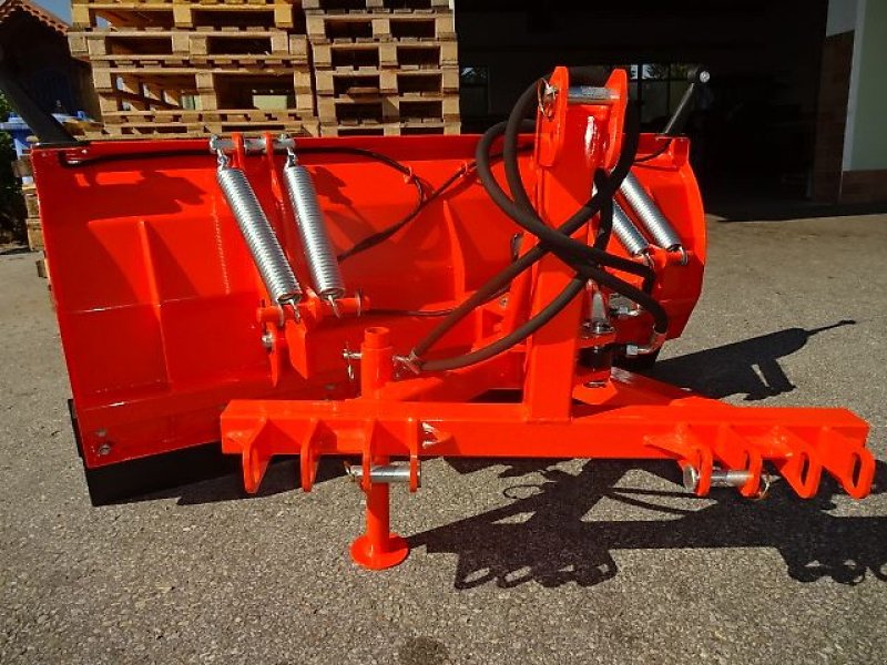 Schneepflug des Typs H-L-M 1,5 Meter Hydraulisch schwenkbar- Anbau an Dreipunkt, Neumaschine in Neureichenau (Bild 7)
