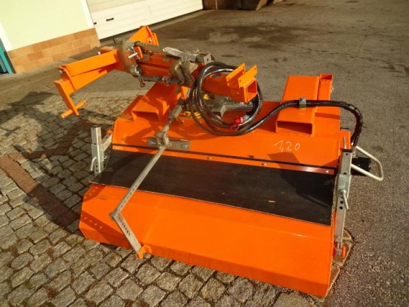 Kehrmaschine des Typs Sonstige 1,2 Meter Kehrmaschine - Dreipunkt- Gabelanbau- auch mit Seitenbesen möglich, Neumaschine in Neureichenau (Bild 8)